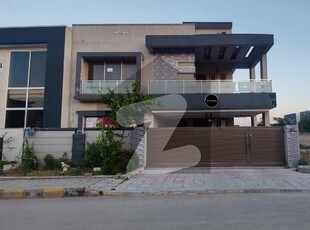 Prime Location 12 Marla Double Unit House For Rent in Phase 8 Bahria town. Bahria Town Phase 8 Block D
