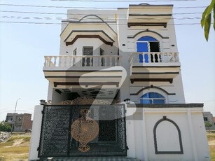 Prime Location A Centrally Located House Is Available For Sale In Faisalabad Oasis Orchard