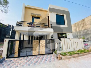 Safari Valley Phase 8 , 7 Marla Double Unit Designer House 5 Bedrooms With Attached Bath One Drawing Room Powder Room One Car Porch 2 T,V Lounge And 2 Kitchen'S One Servant Room With Bath Very Hot Location, Asking Price 2.55 Bahria Town Phase 8 Ali Block
