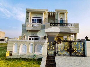 Saleek & Sophisticated 8 Marla Beautifully Design Marvelous Bungalow For Sale In DHA DHA 9 Town