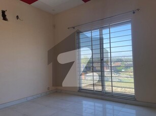 5 MARLA HOUSE FOR RENT IN SECTOR D BAHRIA TOWN LAHORE. Bahria Town Sector D