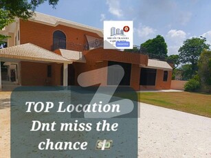 Elegant Top Prime Location Corner House For Sale DHA Phase 3