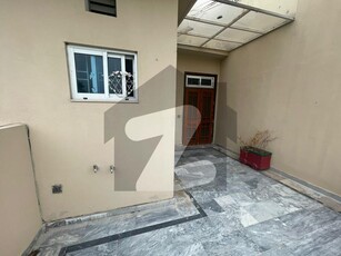 Sector B1 10 Marla House's Upper Portion For Rent Bahria Enclave Sector B1