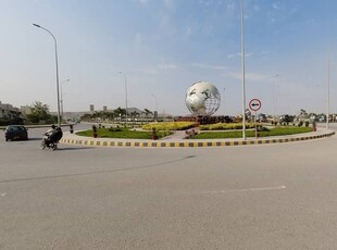 Perfect Prime Location 120 Square Yards Residential Plot In Naya Nazimabad - Block C For sale
