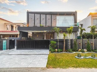 Your Dream Home Awaits - 01 Kanal Elegant Design House For Sale Near Defenc Raya Fairways