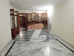 3 BEDROOMS GROUND FLOOR IS AVAILABLE ON RENT. I-8