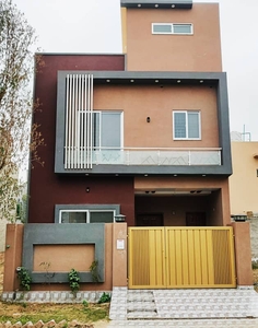 3 MARLA BRAND NEW MODREN HOUSE MOST BEAUTIFUL PRIME LOCATION FOR SALE IN NEW LAHORE CITY PH 2