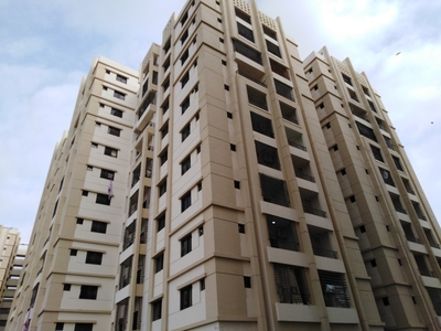 2200 Ft² Flat for Sale In University Road, Karachi