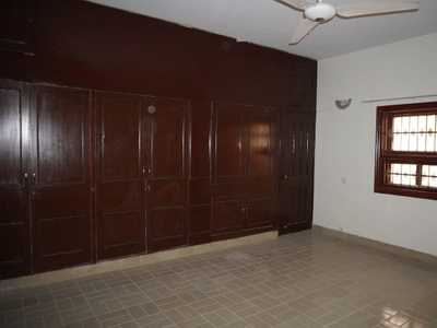 300 Yd² House for Sale In North Nazimabad Block J, Karachi