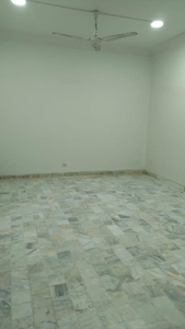 800 Ft² Flat for Rent In Gulshan-e-Iqbal Block 2, Karachi