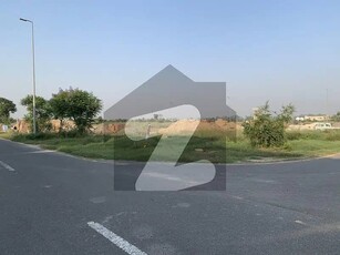 One kanal plot for sale in DHA Phase 8Block U
