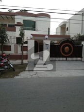 1 Kanal Old House Well Maintained Modern Design House Available For Sale In DHA Phase 1 N Block DHA Phase 1
