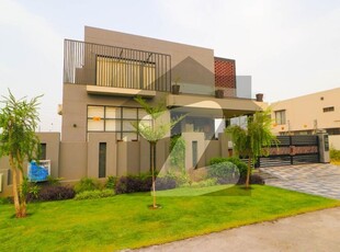 100% Genuine Pictures..1 Kanal 1.5 Year Used Full Furnished With 12.5 Kv Solar System Ultra Modern Design House For Sale In DHA Ph 7 Near By Carrefour..Rent Income Per Month 520000 Thousands.... DHA Phase 7