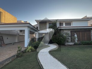 1000 Yards Modren Architecture Design Bungalow For Sale DHA Phase 6