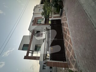 11 Marla Used House For Sale Bahria Town Lahore Gulbahar Block Bahria Town Gulbahar Block