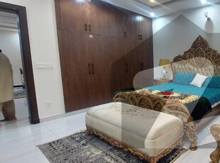 Fantastic Location Brand New 10 Marla Double Unit House For Rent. Bahria Town Phase 8 Block B