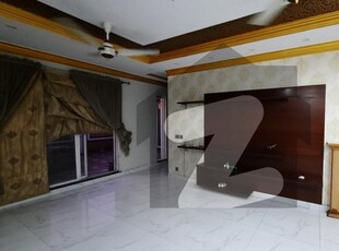 HOT LOCATION.. DHA Kanal Upper Portion with 3 Bedrooms for Rent in Phase 3 XX | DHA Phase 3 Block XX