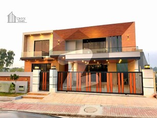 Luxurious 1 Kanal Designer House Near Main Boulevard Bahria Town Phase 3