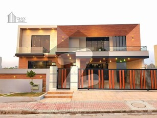 Luxurious 1 Kanal Designer House With Modern Elevation Bahria Town Phase 4