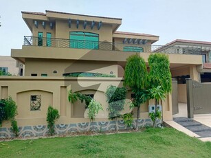 One kanal luxurious House with basement available on Rent at prime location of DHA phase 05. DHA Phase 5