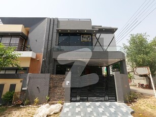 Prominently-Located Near To Park House Available In DHA 11 Rahbar Phase 2 Block L For Sale DHA 11 Rahbar Phase 2 Block L