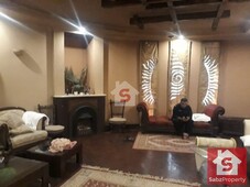 6 Bedroom House To Rent in Lahore
