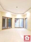 7 Bedroom House To Rent in Lahore