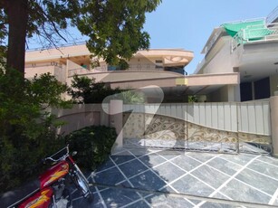 Defence 10 Marla Used Owner Build Well Maintained Bungalow Near To Park Cheapest Price DHA Phase 4