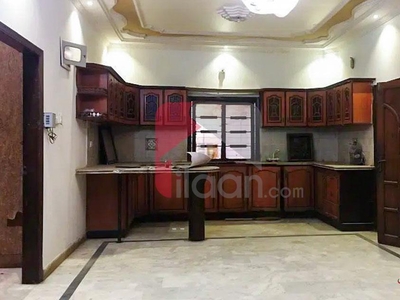 240 Sq.yd House for Sale (First Floor) in Block 1, Gulshan-e-iqbal, Karachi