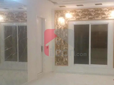 250 Sq.yd House for Sale (First Floor) in Block 7, Gulshan-e-Iqbal, Karachi