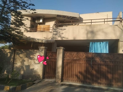 Investors Should sale This Prime Location House Located Ideally In Askari 5