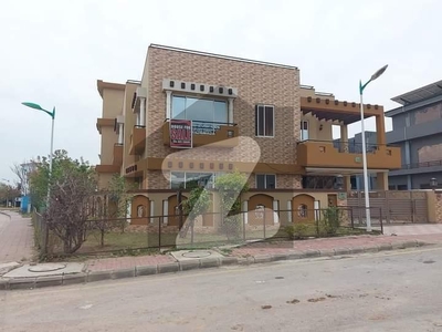 Overeses 2 Boulevard Corner 18 Marla Boulevard Corner House For Sale Two Side Gate 4 Car Parking 2 Gass Mater Installed Bahria Greens Overseas Enclave Sector 2