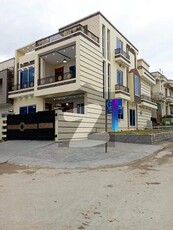 30x70 (8.5Marla) Brand New Modren Luxury House Available For sale in G_14 proper corner Ideal location Rent value 2 Lakh G-14/4