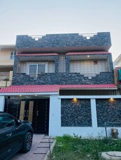 Park face chameli road top location i-10/2 6 Marla house for sale