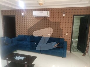 1 BED FULLY LUXURY FURNISH IDEAL LOCATION EXCELLENT FLAT FOR RENT IN BAHRIA TOWN LAHORE Bahria Town Sector C