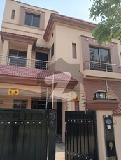 10 Marla Used House For Sale Bahria Town Lhr Iqbal Block Bahria Town Iqbal Block