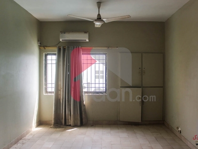 1200 ( sq.ft ) apartment for sale ( fourth floor ) in Wajid Square, Block 16, Gulshan-e-iqbal, Karachi