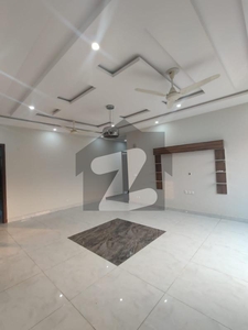 1 Kanal Full House Available Fo Rent In Dha Phase 6 DHA Phase 6