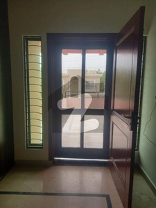 1 KANAL Lower Lock Upper Portion With Servant Quarter Is Available For Rent In Dha Phase 4 DHA Phase 4 Block AA