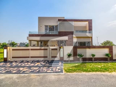 1 KANAL MODERN HOUSE FOR RENT DHA Phase 6