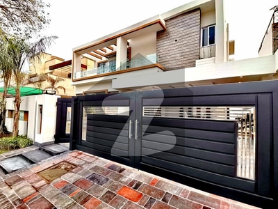 1 Kanal Slightly Used Modern House Available For Sale In State Life Housing Society Phase 1 State Life Housing Phase 1