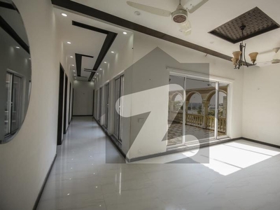 1 KANAL UPPER PORTION AVAILABLE FOR RENT IN DHA PHASE 7 DHA Phase 7