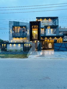 1 Kanal Well Ultra Modern Stylish Luxury House Double Storey Double Unit Available For Sale In Wapda Town Phase 1 Lahore By Fast Property Services Real Estate And Builders Lahore Wapda Town Phase 1