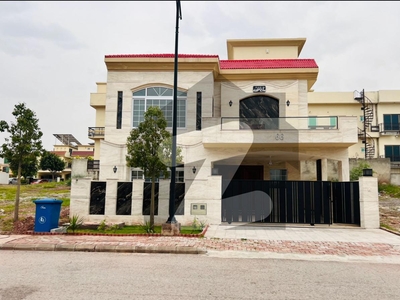 10 Marla Beautiful Designer House For Sale In Bahria Enclave Bahria Enclave Sector C1