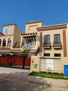 10 MARLA BRAND NEW HOUSE AVAILABLE FOR SALE Bahria Orchard Phase 1 Southern
