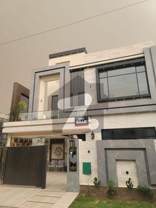 10 Marla brand new house in Hussain block Bahira Town Lahore Deal with Owner Face To face Metting Bahria Town Nargis Block
