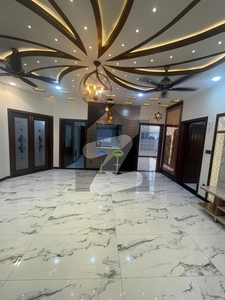 10 Marla brand New Luxurious Ground Portion For Rent Upper level Lock Bahria Town Phase 8
