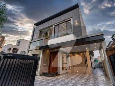 10 marla Brand new Luxury house available for rent Bahria Town Rawalpindi