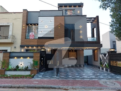 10 MARLA BRAND NEW LUXURY HOUSE FOR SALE IN BAHRIA TOWN LAHORE Bahria Town Sector C