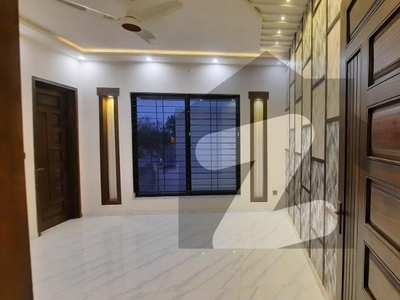 10 Marla Full House For Rent At Very Ideal Location In Bahria Town Lahore Bahria Town Overseas B